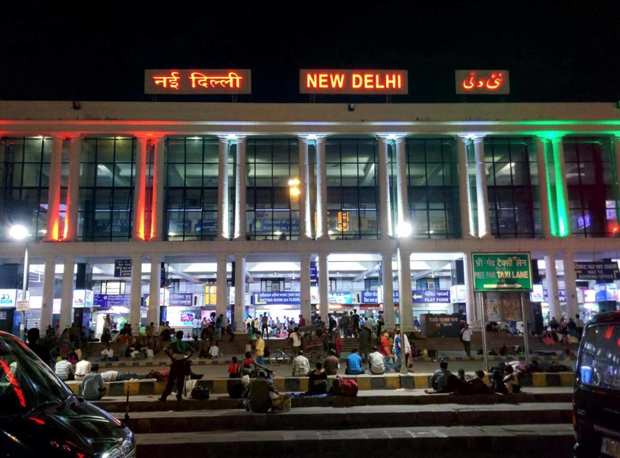 Hotel Delhi 55 -City Center Nueva Delhi Exterior foto