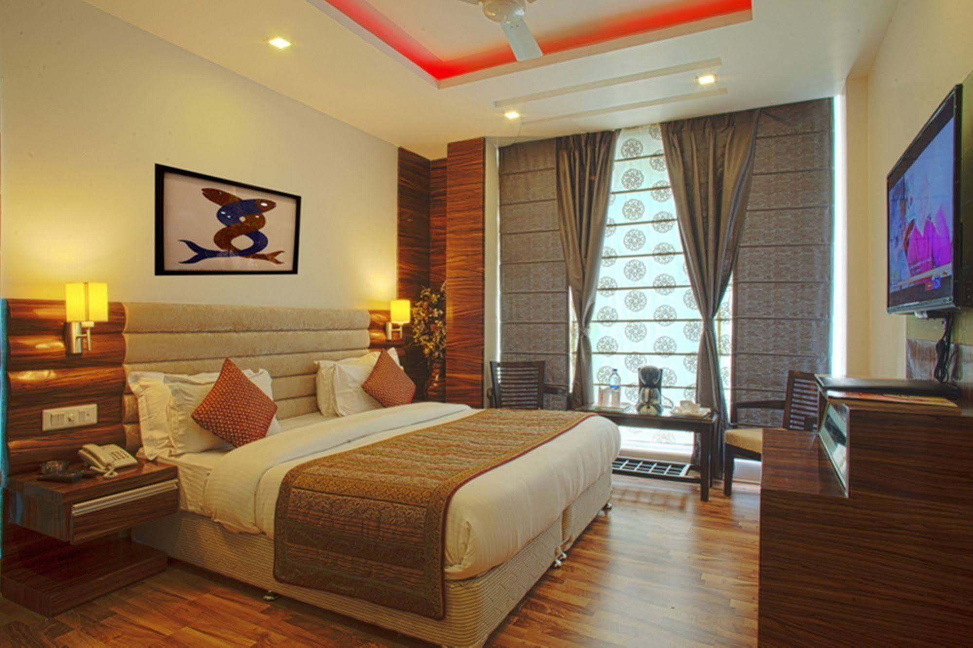 Hotel Delhi 55 -City Center Nueva Delhi Exterior foto