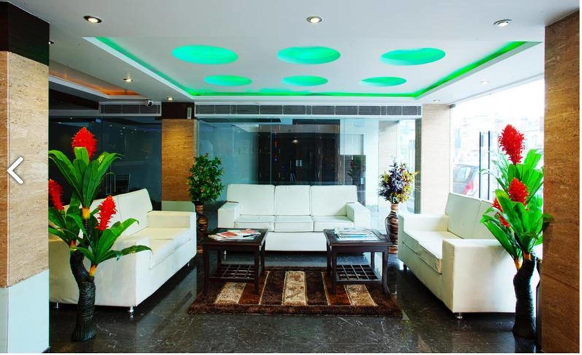 Hotel Delhi 55 -City Center Nueva Delhi Exterior foto