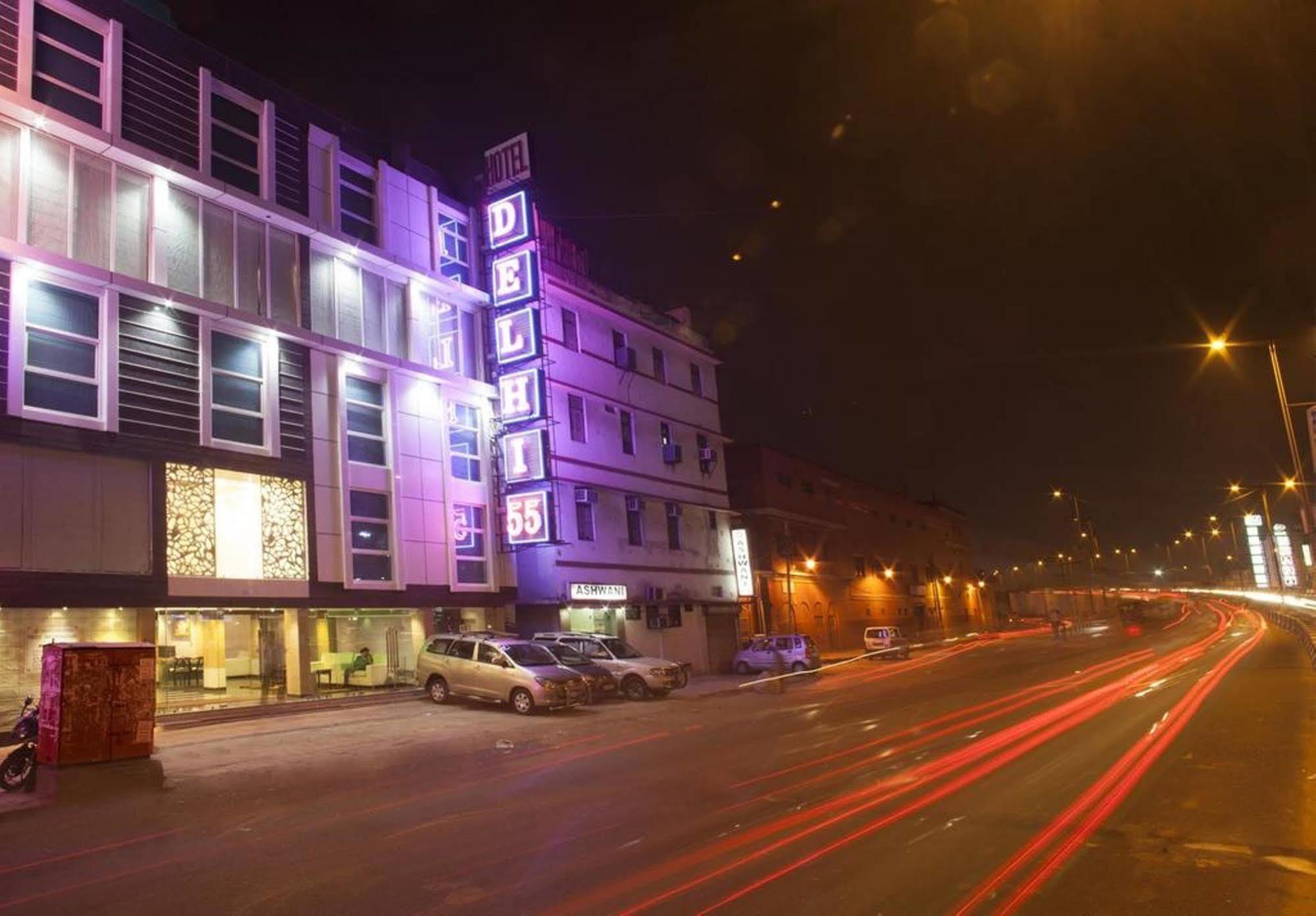 Hotel Delhi 55 -City Center Nueva Delhi Exterior foto